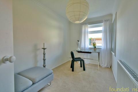 1, Merton Court Sutton Place, Bexhill-on-sea, TN40 1PD