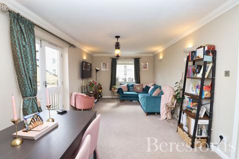15 Springfield Basin, Chelmsford, CM2 6YQ
