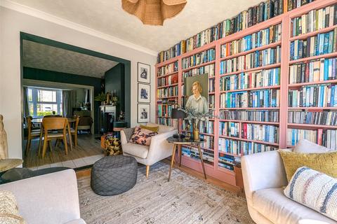 16 Sweets Road, Bristol, BS15 1XJ