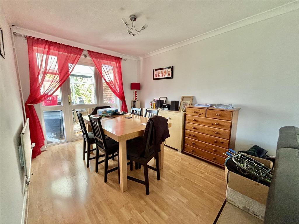 Lounge / Dining Room