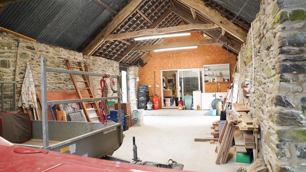 Workshop / Barn: