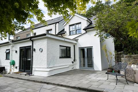 4 bedroom semi-detached house for sale, Weavers Road, Ystragynlais, Swansea.