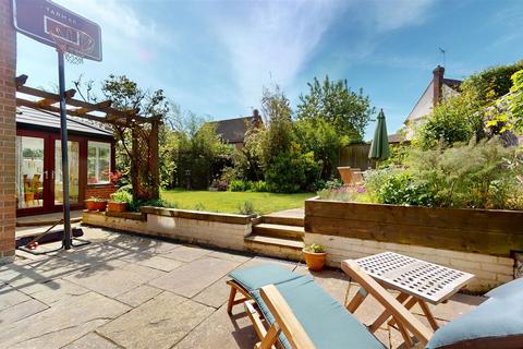 4 bedroom link detached house for sale, Farinton., Two Mile Ash, Milton Keynes