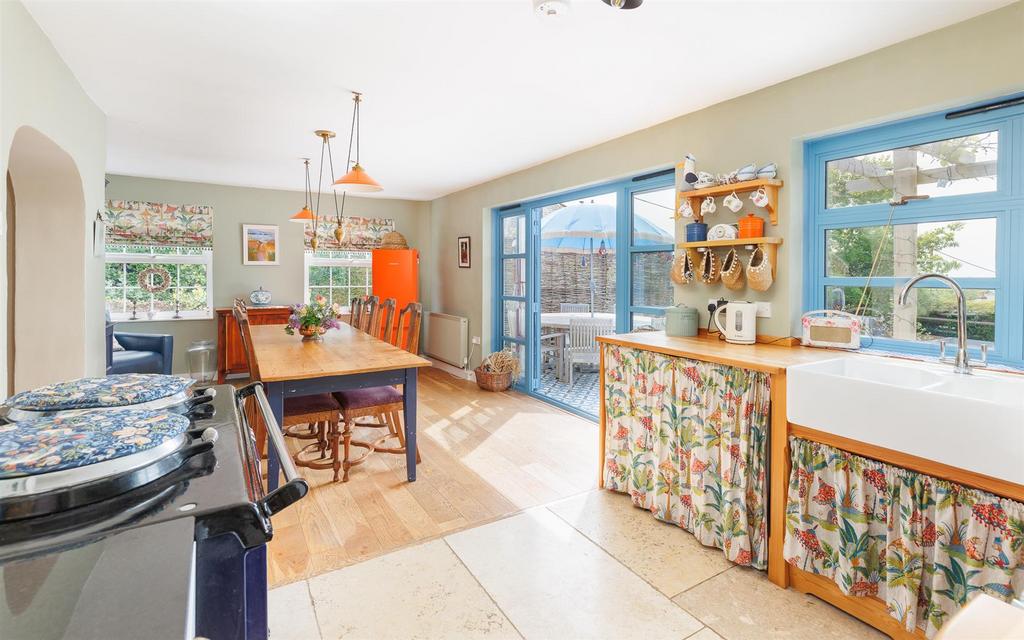 Kitchen/Dining Room