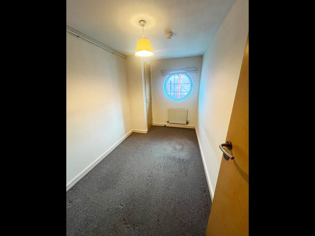 Bedroom Room 2 (Guest Room)