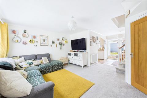 20 Blackthorn Square, Clevedon, BS21 5EF