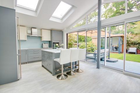 21 Cobden Crescent, Southampton, SO18 4EX