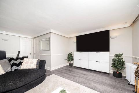 2 bedroom flat to rent, Edith Grove, Chelsea, London, SW10