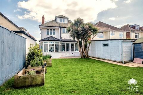 15 Douglas Road, Bournemouth, BH6 3ER