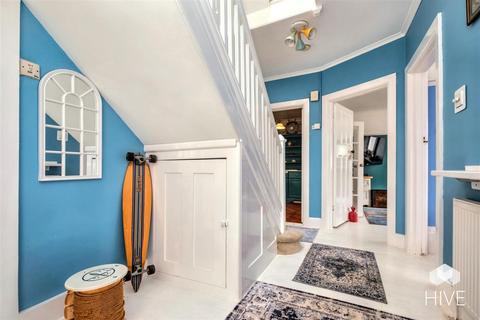 15 Douglas Road, Bournemouth, BH6 3ER