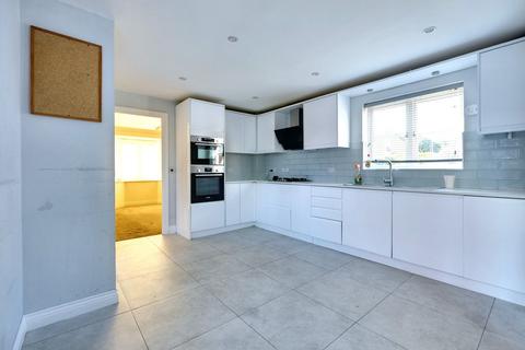 16 Abell Way, Springfield, Chelmsford, CM2 6WU