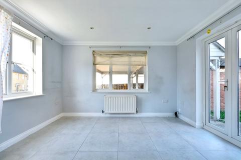 16 Abell Way, Springfield, Chelmsford, CM2 6WU