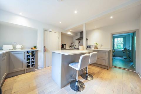 undefined, London Road, Mitcham, CR4