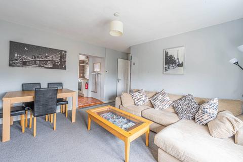 undefined, Sutton Street, Shadwell, London, E1