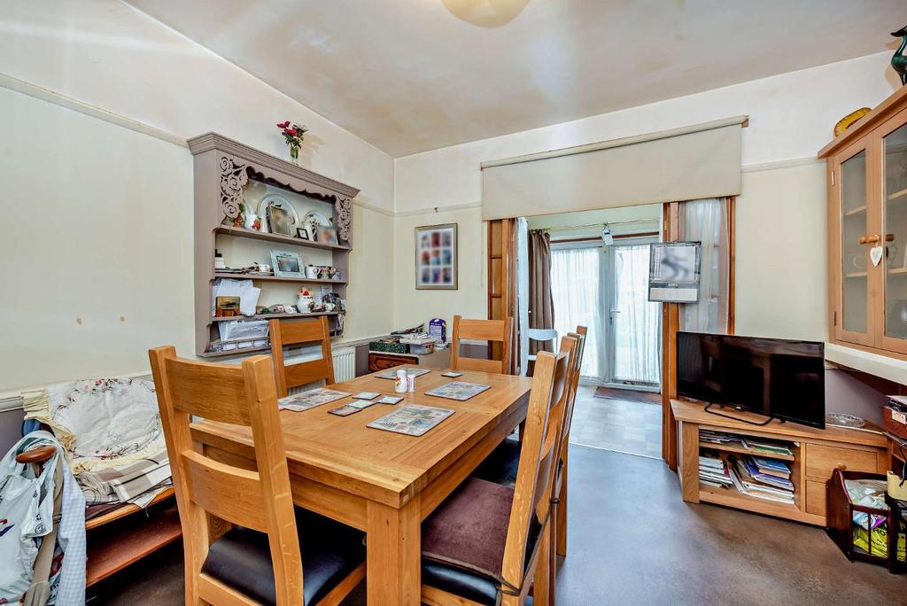 8590700-interior17-800.jpg