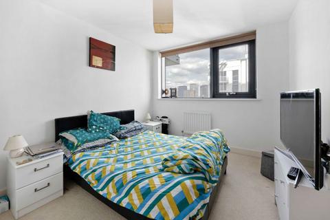 1 bedroom flat to rent, Blackwall Way, London E14
