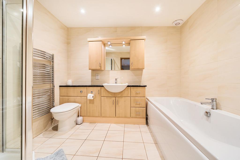 En-Suite Bathroom