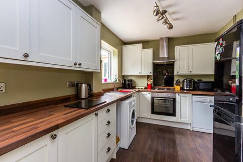 10 Barnwell Drive, Rushden, NN10 9HP