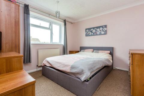 10 Barnwell Drive, Rushden, NN10 9HP