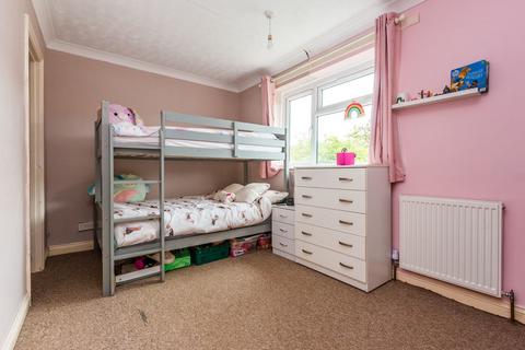 10 Barnwell Drive, Rushden, NN10 9HP