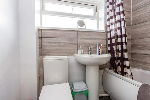 10 Barnwell Drive, Rushden, NN10 9HP
