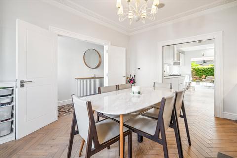 35 Muncaster Road, London, SW11 6NX