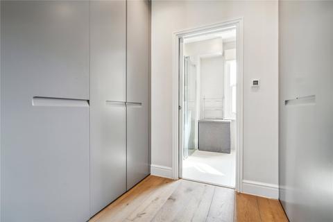 35 Muncaster Road, London, SW11 6NX