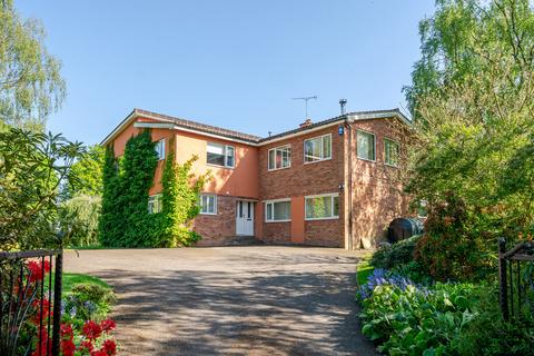 5 bedroom detached house for sale, High Oak, Far Forest, DY14 9EA