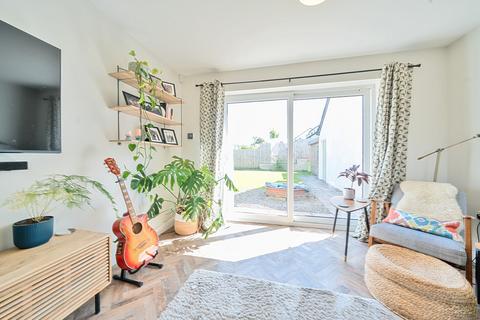 3 bedroom detached house for sale, 55 Oakfield Park, Kirkby Lonsdale, LA6 2FQ