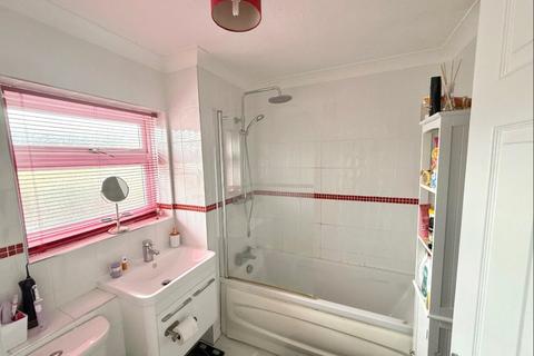 8 Glebe Close, Great Wakering, Southend-on-sea, SS3 0DZ