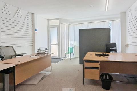 Land to rent, New Milton
