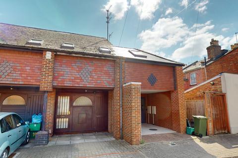 8 Fairview Close, Cheltenham, GL52 2LB