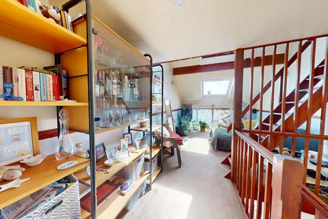 8 Fairview Close, Cheltenham, GL52 2LB