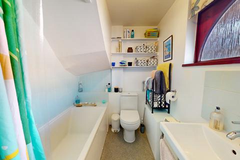8 Fairview Close, Cheltenham, GL52 2LB