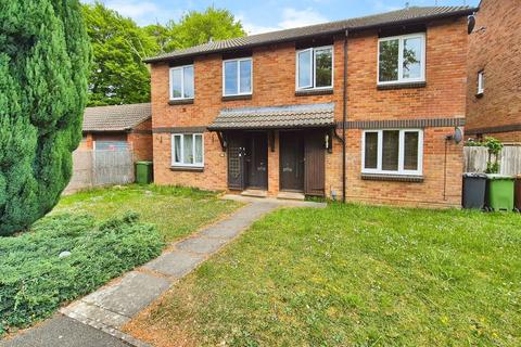 1 bedroom maisonette to rent, Ruskin Close, Basingstoke RG21