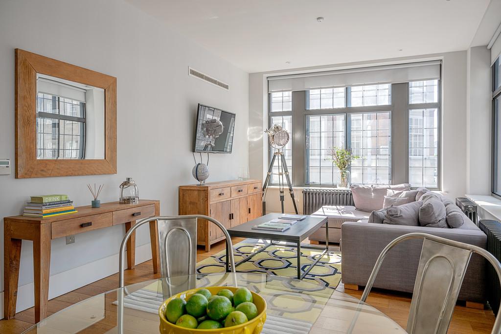 Paramount House 15