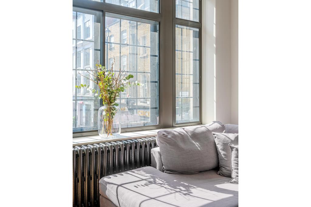 Paramount House 18b