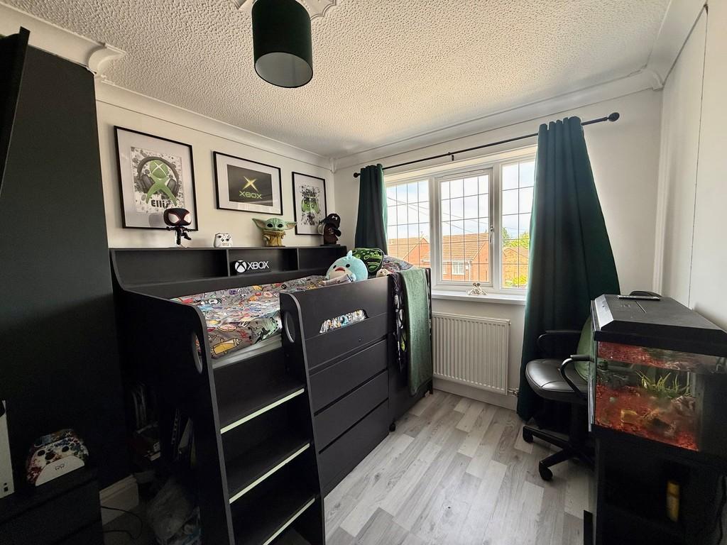 8 breck bank bed 2