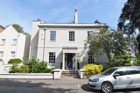 1 bedroom flat for sale, Beauchamp Hill, Leamington Spa
