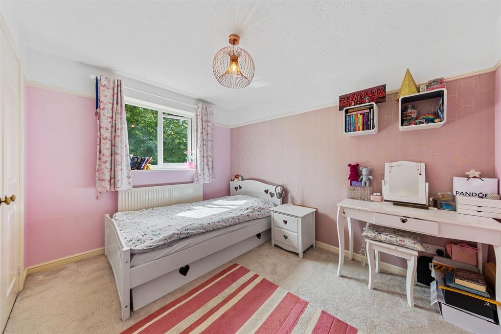 75 Linceslade Gr Web37.jpg