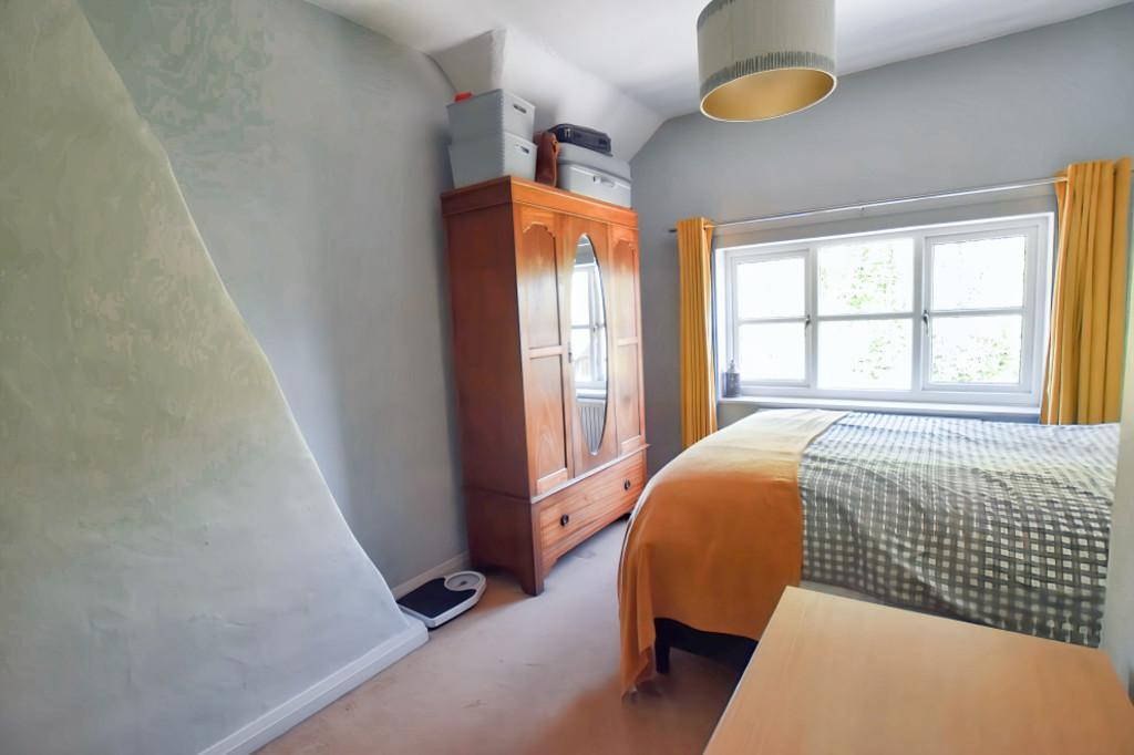 Bedroom 1b