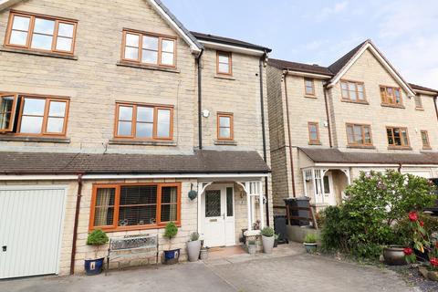 4 bedroom semi-detached house for sale, Valemount, Glossop SK13