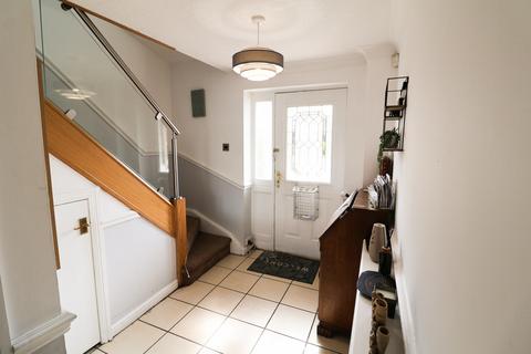 4 bedroom semi-detached house for sale, Valemount, Glossop SK13