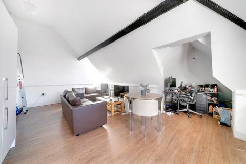 2 bedroom apartment for sale, Whipps Cross Road, London E11