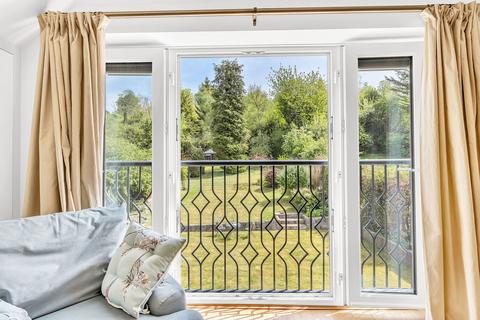 3 bedroom detached house for sale, Dome Hill, Caterham CR3