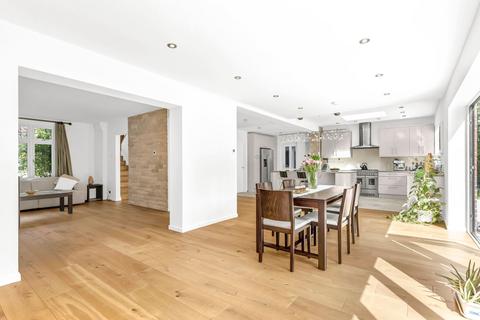 3 bedroom detached house for sale, Dome Hill, Caterham CR3