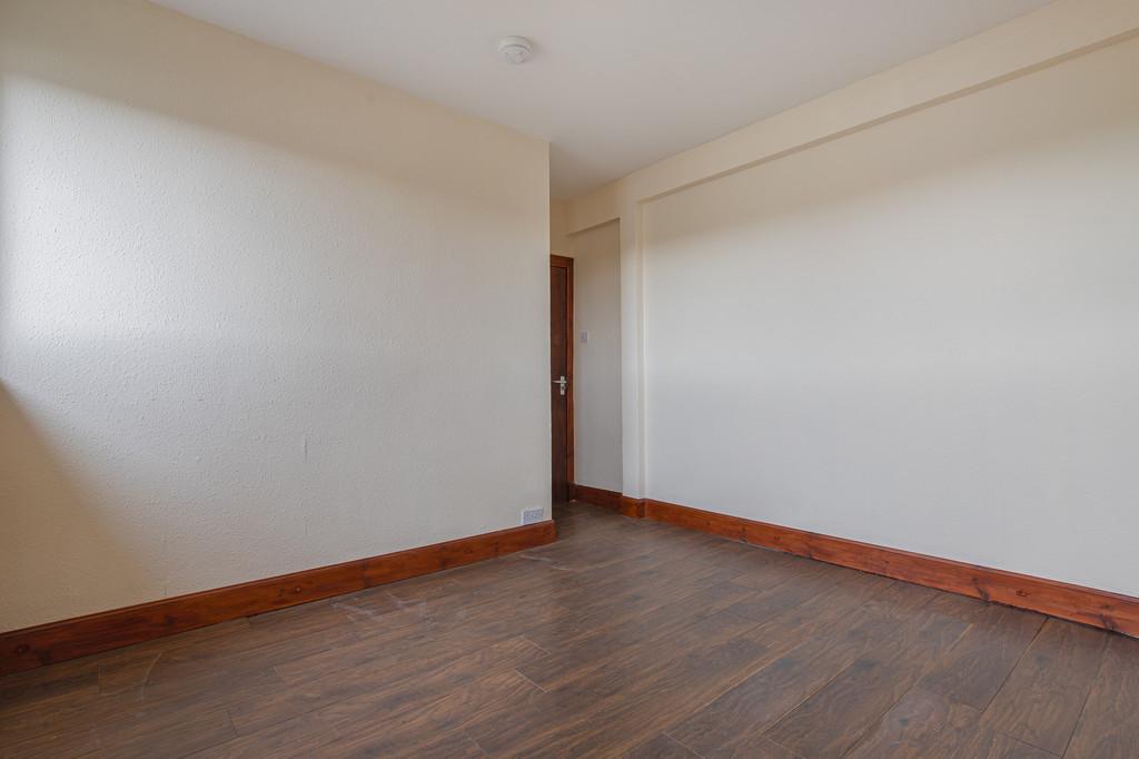Bedroom4 Angle2