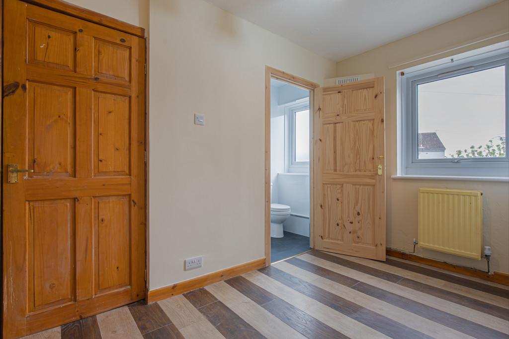 Bedroom1 Angle2