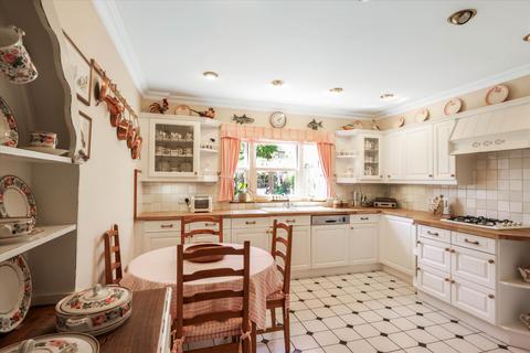undefined, Ellesmere Grove, Cheltenham, Gloucestershire, GL50