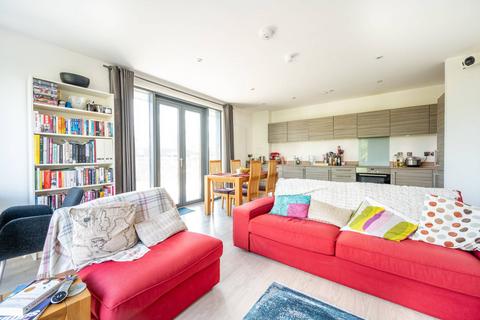 2 bedroom flat to rent, Paxton House, Highams Park, London, E4